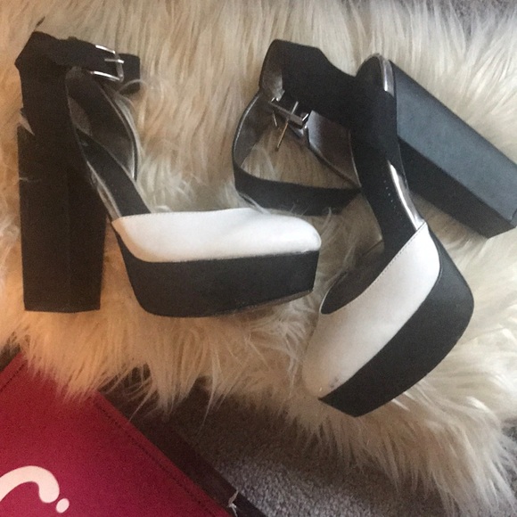 Heels - Picture 1 of 2